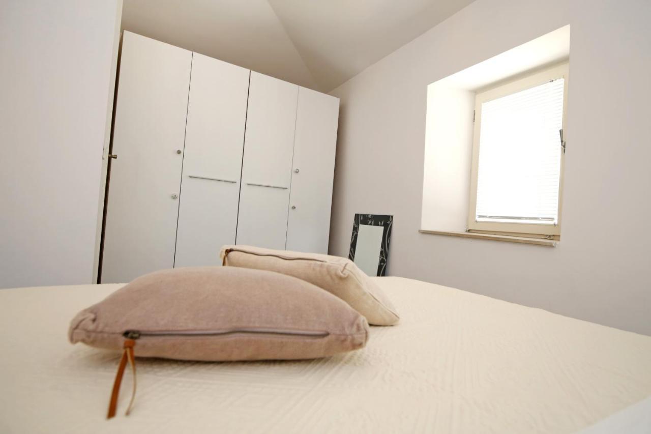 Swan City Apartment & Room シベニク エクステリア 写真